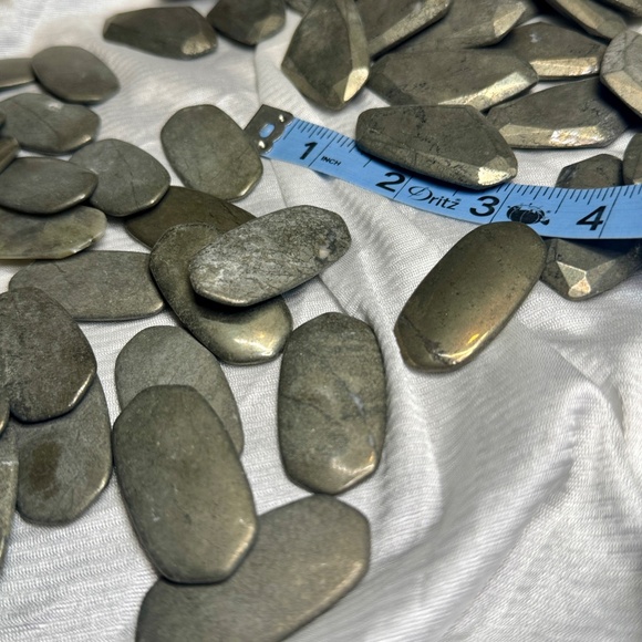 Large lot of pyrite stones for jewelry making - Picture 4 of 5
